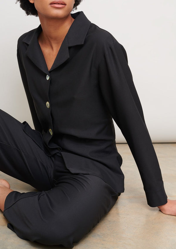 shell-button-pj-top-sustainable-cooling-wicking-cucumber-clothing